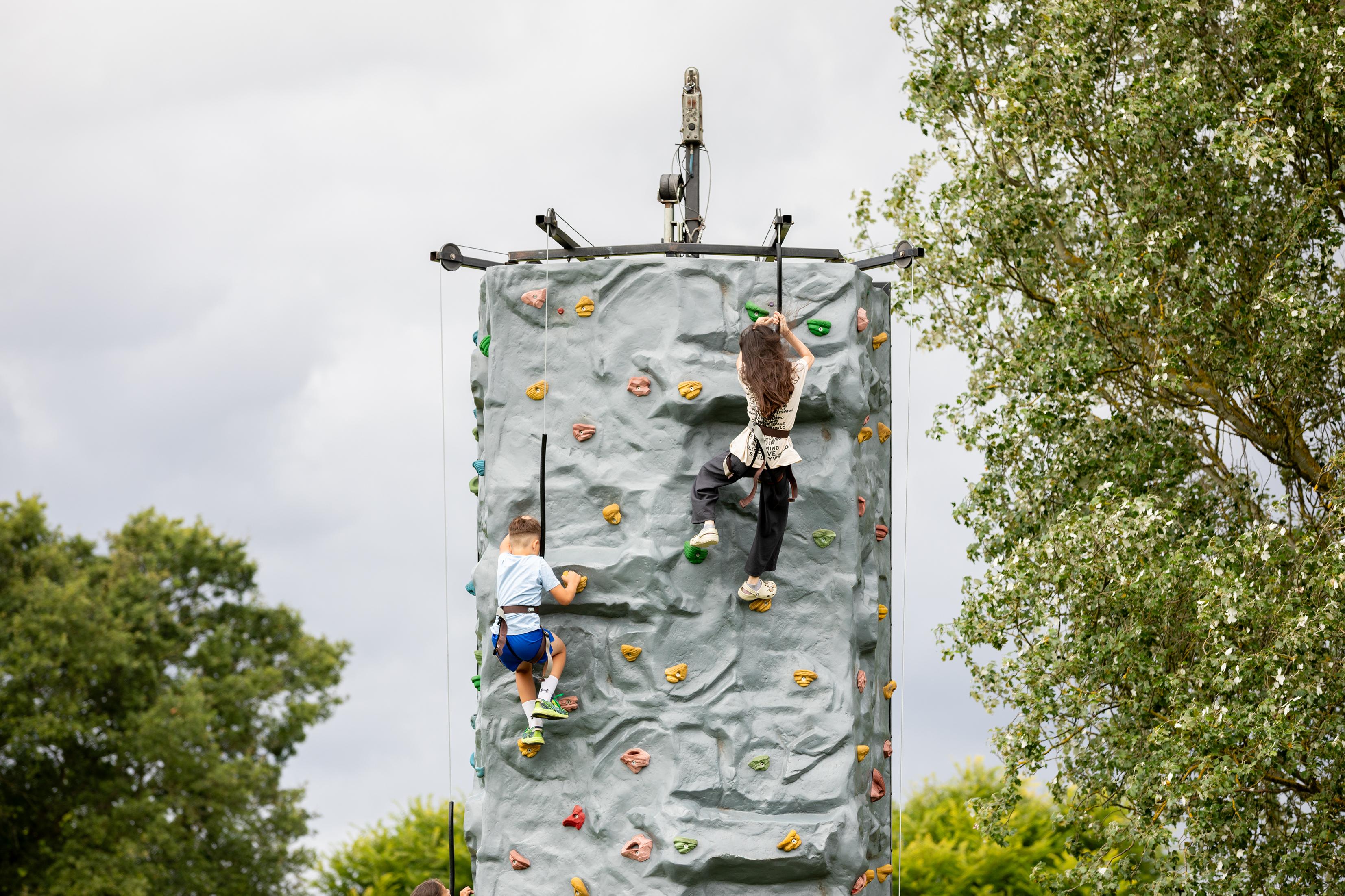 Climbing wall